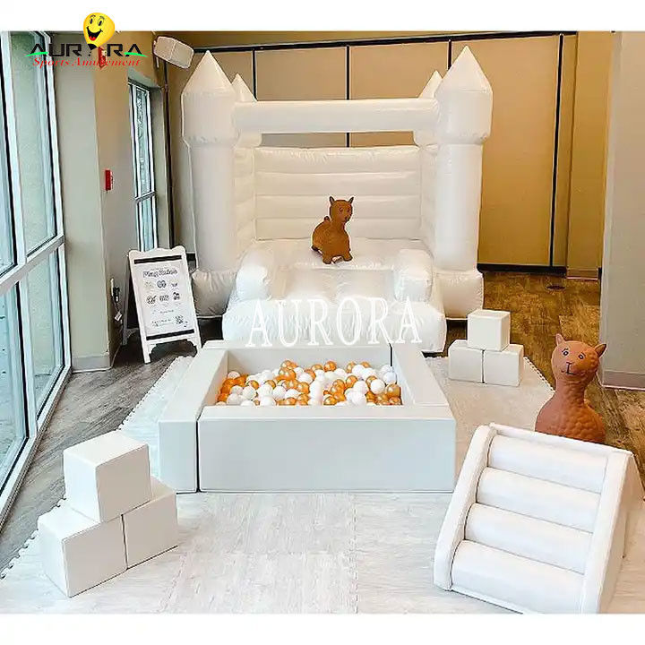 İç mekan oyun alanı şişme yumuşak oyun ekipmanları parti beyaz top çukuru çocuklar için