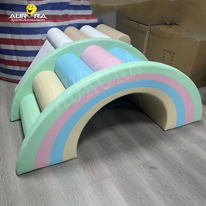 Pastel Bebek Yumuşak Oyun Partileri için tırmanma blokları Kiralık Özel Yumuşak Oyun Ekipmanı