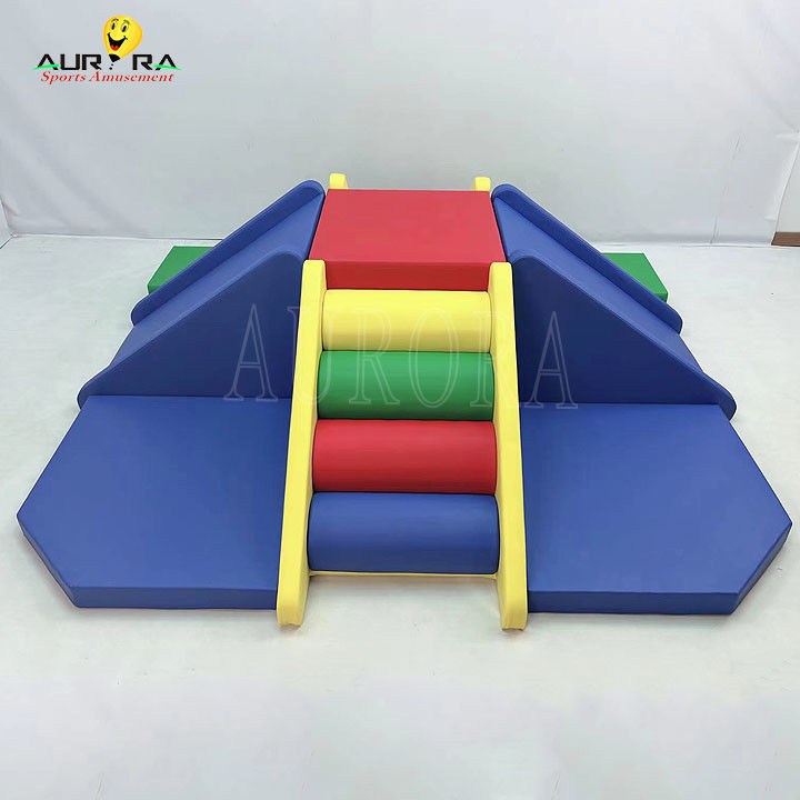 Renkli Bebek Bebek Yumuşak Oyun Ekipmanı Kiralık Yumuşak Oyun Seti