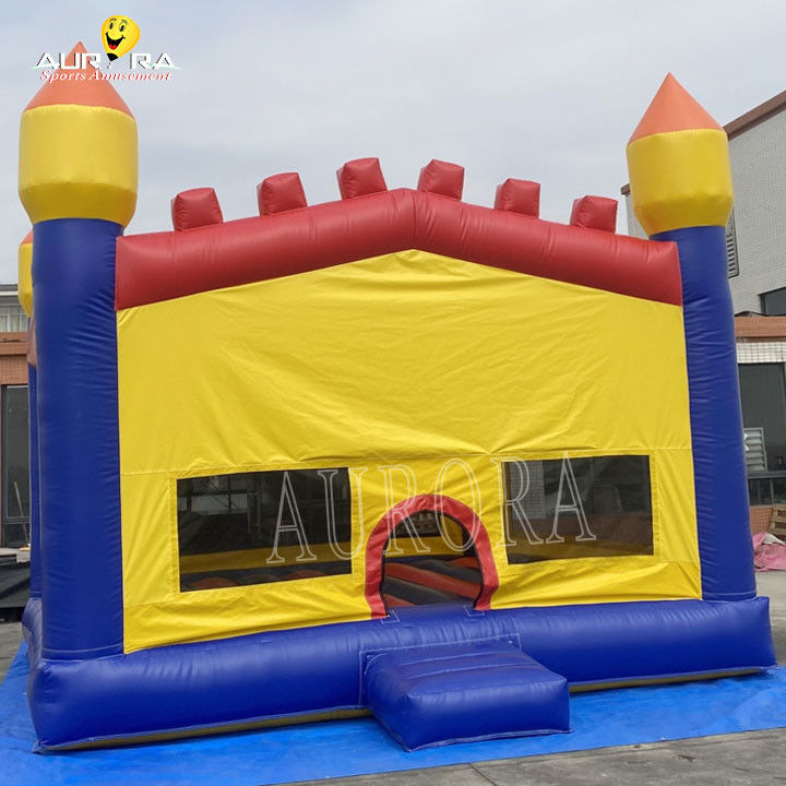 Renkli şişme sıçrayış evi Çıkartmacı Çıkartma kalesi Çocuk parti kombinasyonu için