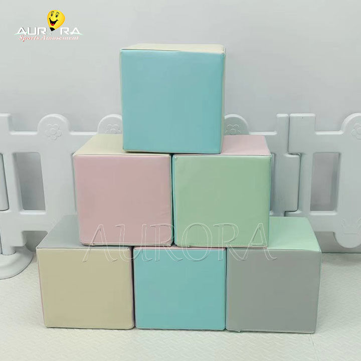 Renkli Özel Yumuşak Oyun Ekipmanı Yatak Çocuk Top Çukuru Doğum Günü Partileri İçin