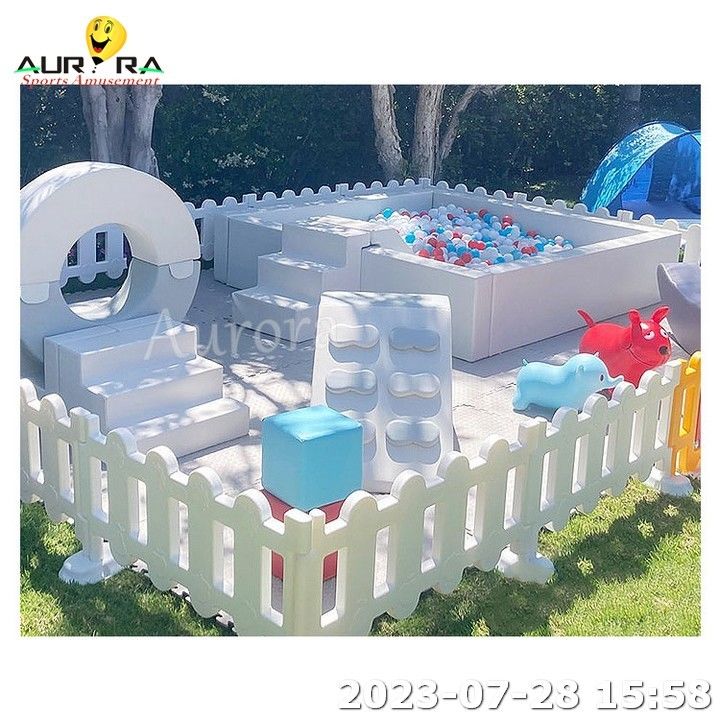 Yumuşak Oyun Setleri Çocuklar Yumuşak Oyun Merry Go Çevre Dış Oyun Alanı Çatı Çukuru