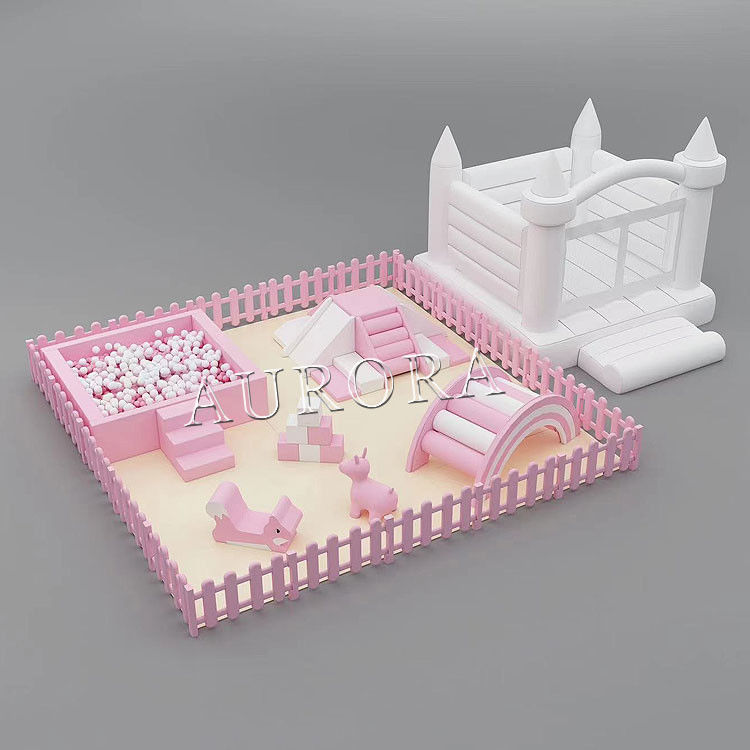 Çocuk Yumuşak Oyun Setleri Süper Kapalı Yumuşak Oyun Ekipmanı Beyaz Ve Pembe Yumuşak Paket