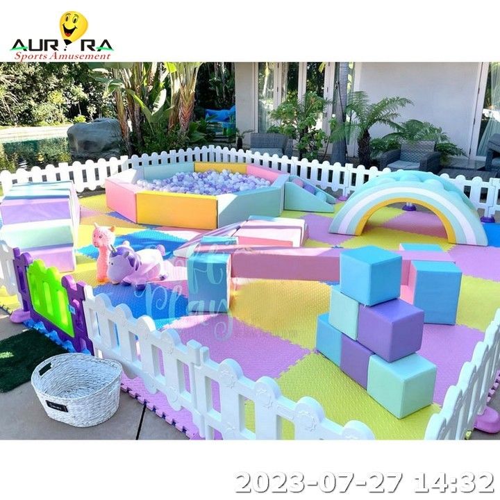 Merry Go Round Soft Play Ekipman Kiralama Köpük Çocuklar İçin Yumuşak Oyun Alanı