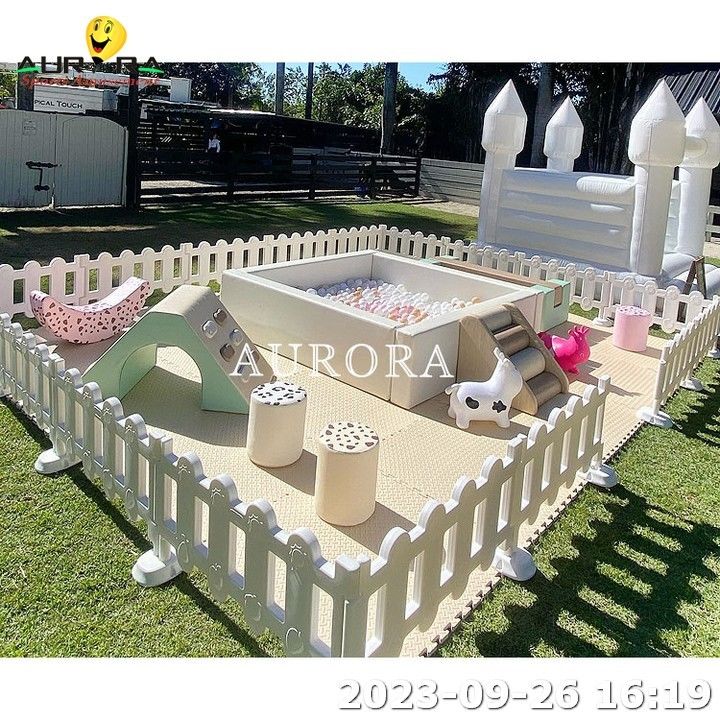 Çocuklar için şişme sıçrama evi Çocuklar için yumuşak oyun alanı