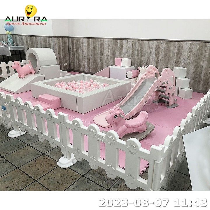 Tarafsız Renkli Yumuşak Oyun Ekipmanı Slide ile Yumuşak Oyun Topu Çukur Açık Pembe