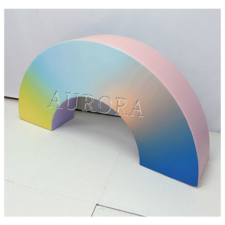 Cyan Blue Ball Pit Çocuklar Yumuşak Oyun Ekipmanı Oyun Partisi Renkli Bulutlar Kemeri